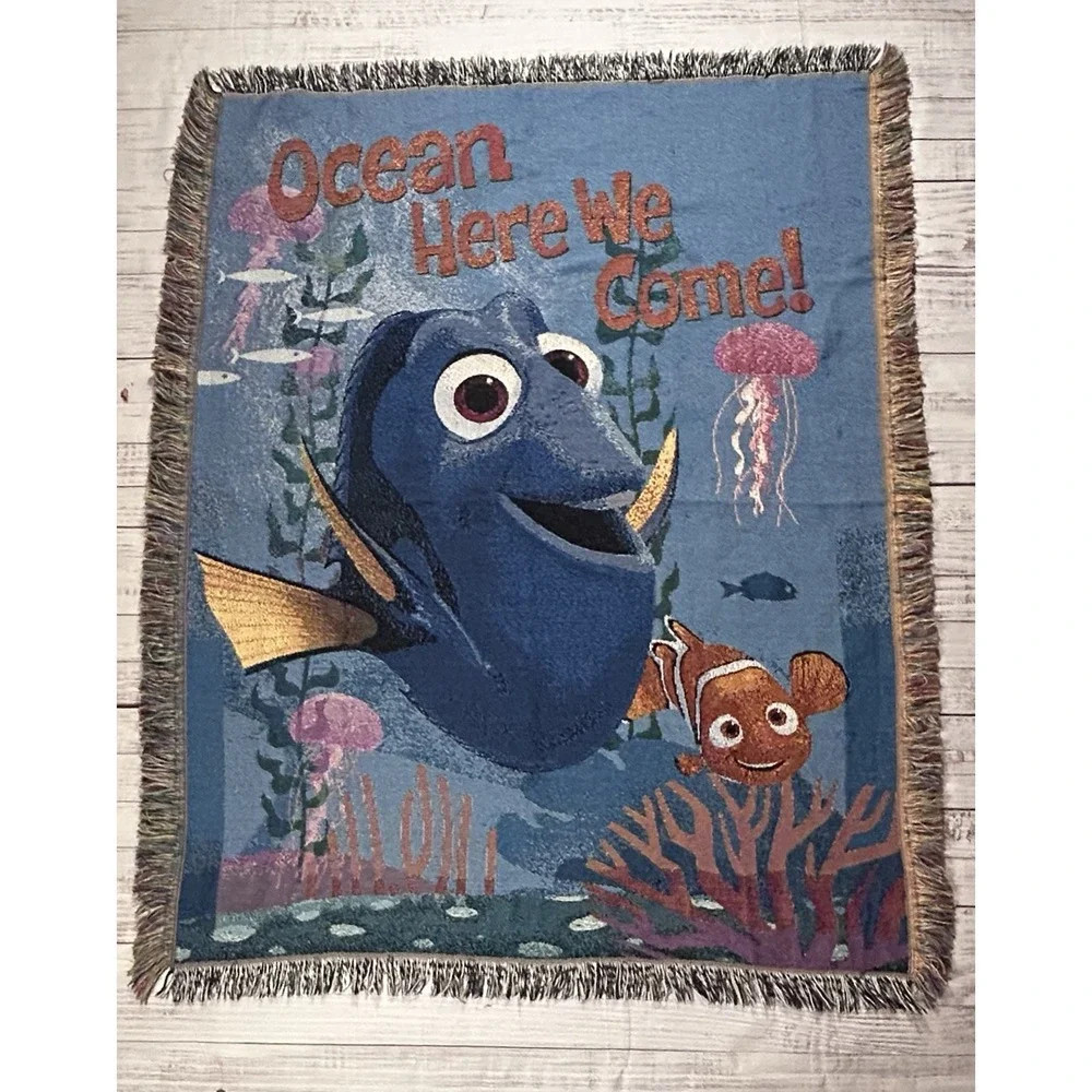 Disney Pixar Finding Nemo Dory Woven Tapestry Throw Blanket Fringed 50x60 USA